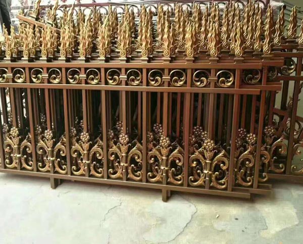 鋁藝護(hù)欄有哪些常見的應(yīng)用？